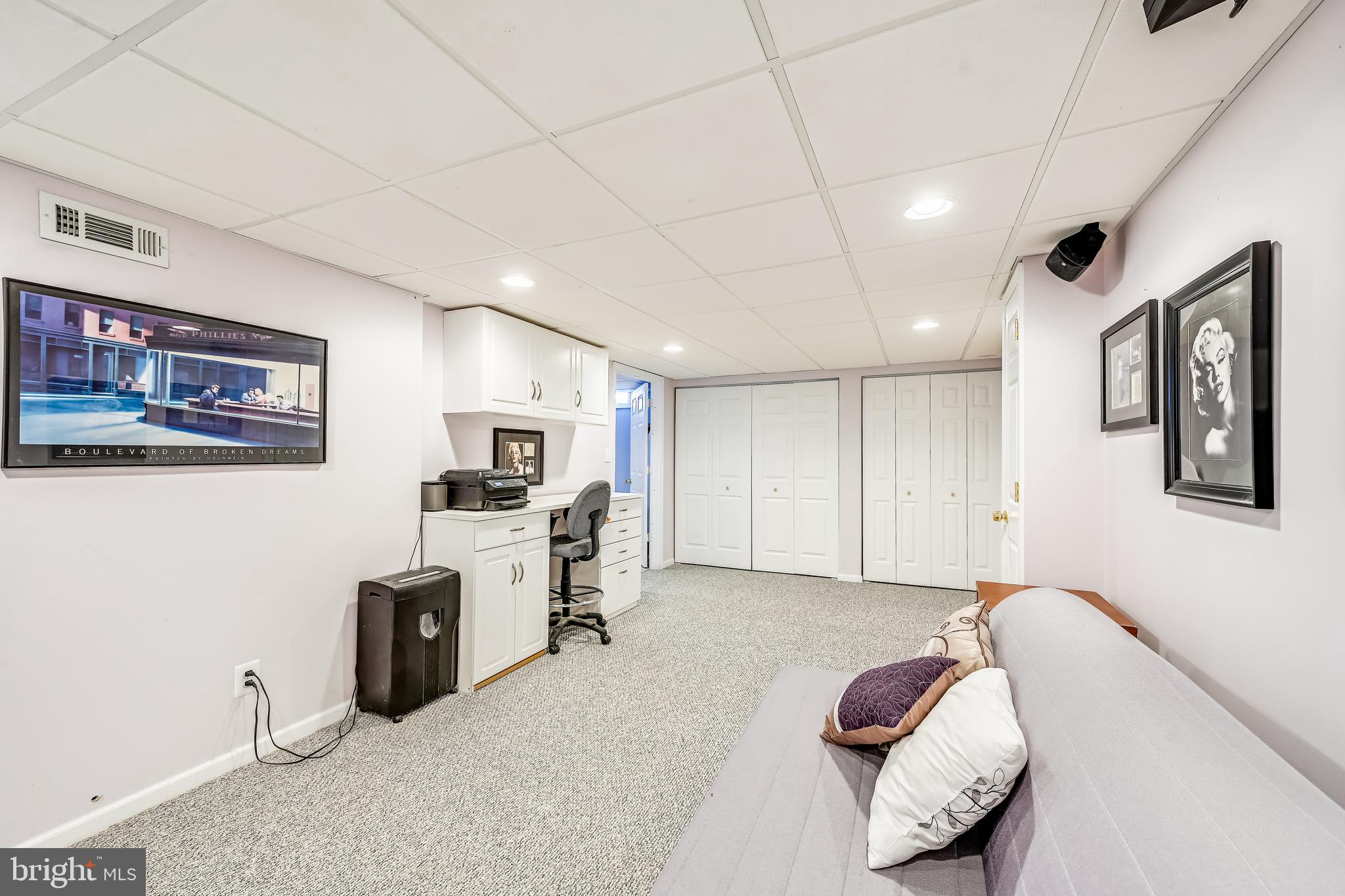 ROYAL HEIGHTS - Residential