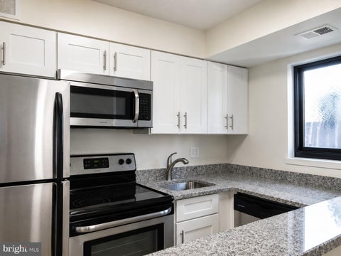 Photo for 1420 LOCUST STREET 8J
