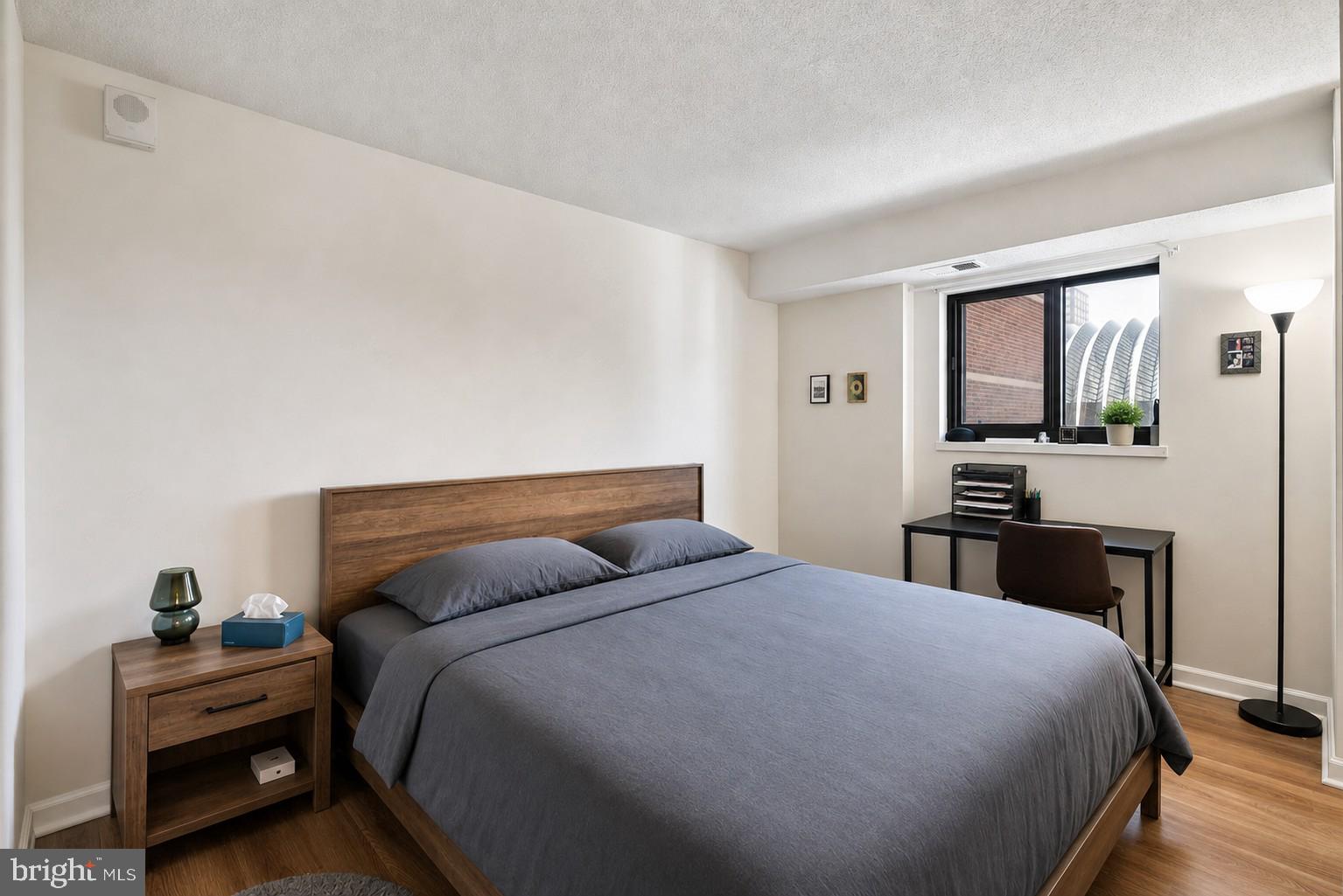 1420 LOCUST STREET 8J
