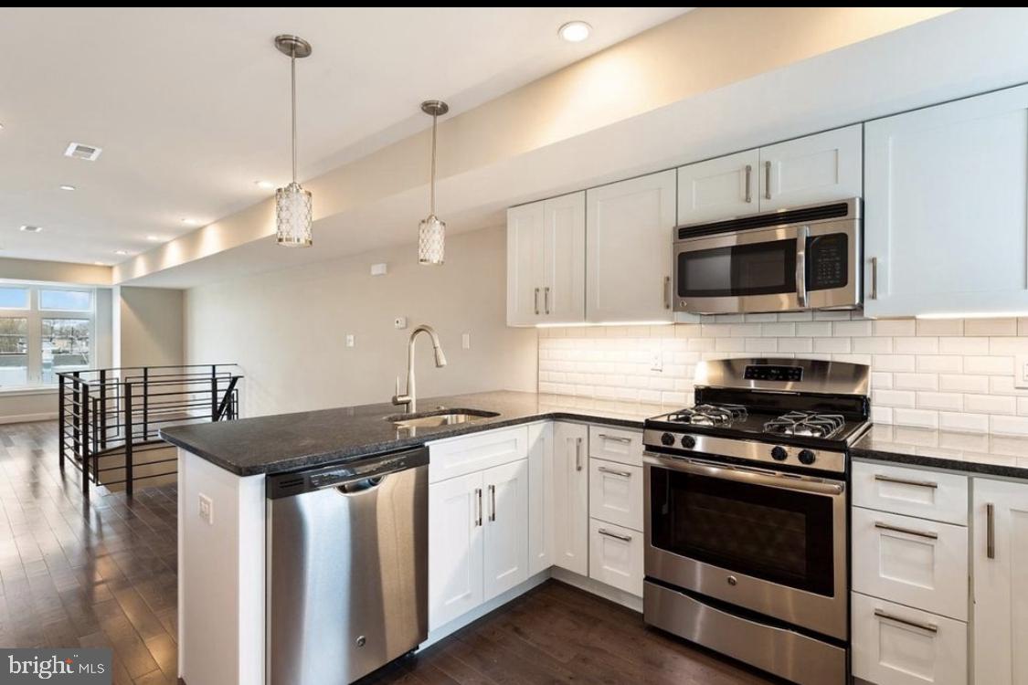 POINT BREEZE - Residential Lease