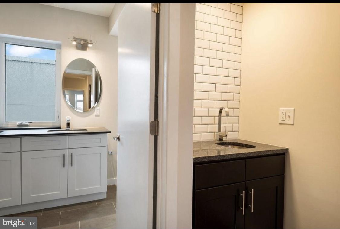 POINT BREEZE - Residential Lease