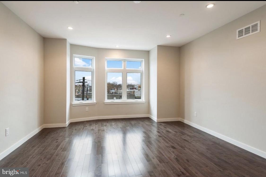 POINT BREEZE - Residential Lease