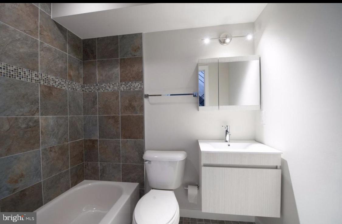 POINT BREEZE - Residential Lease