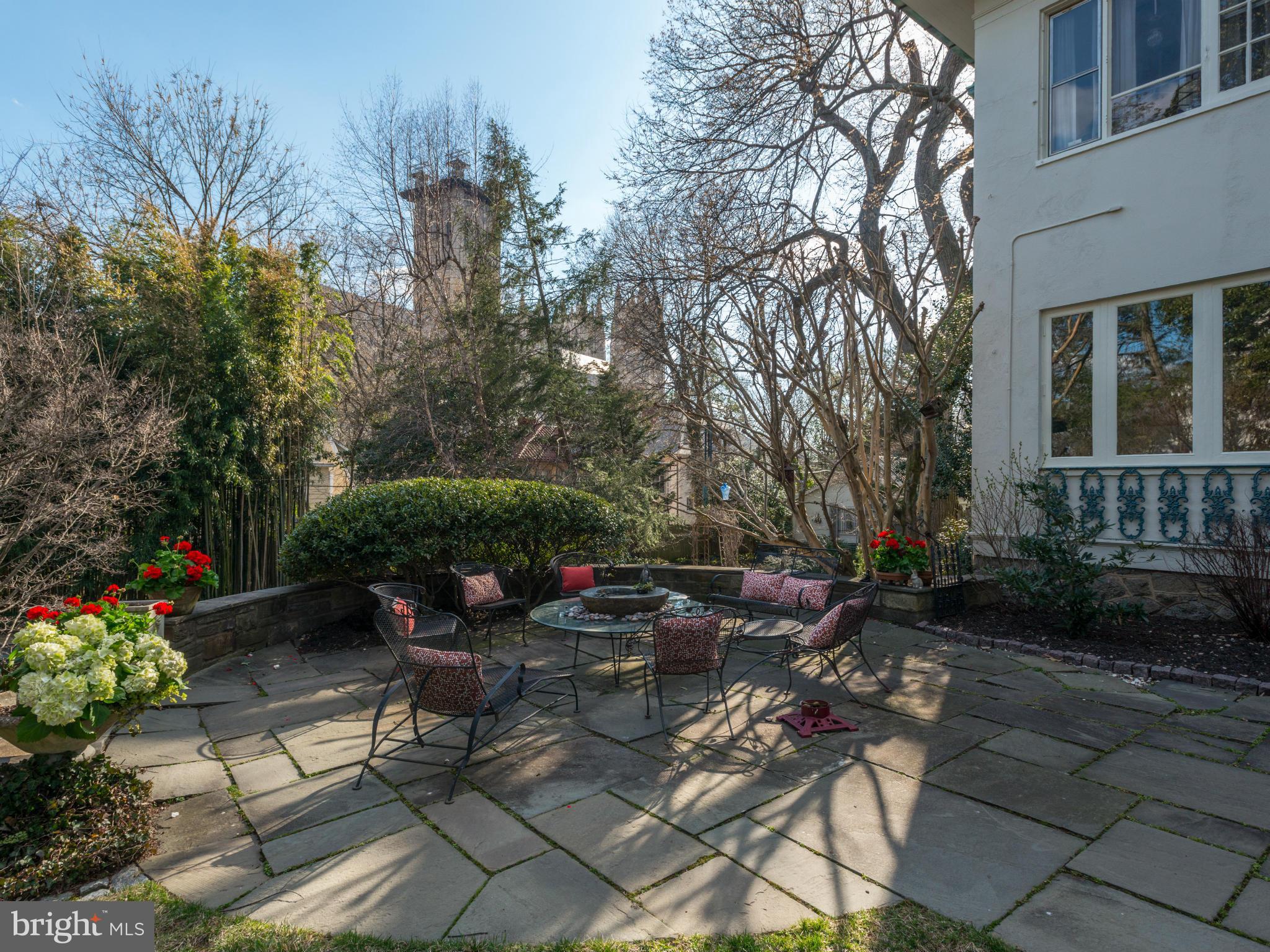 CLEVELAND PARK - Residential
