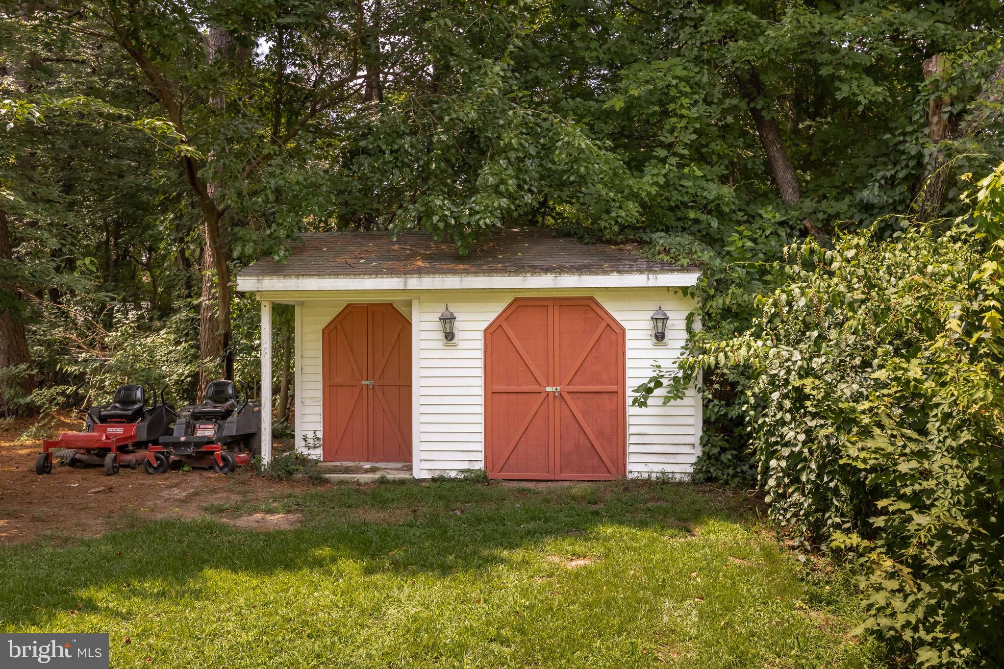 GREENWOOD MANOR - Residential