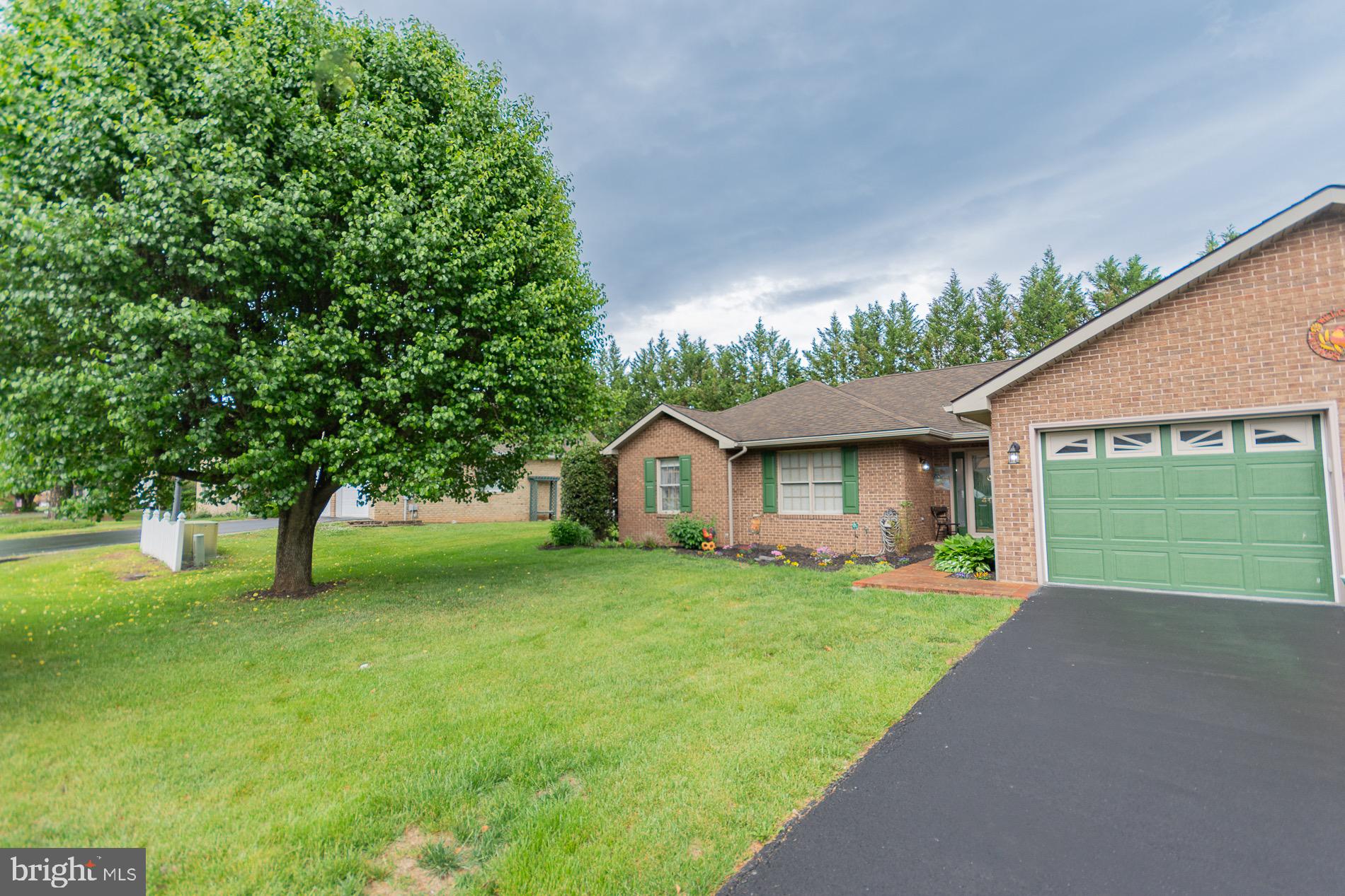 FOXCROFT MEADOWS - Residential