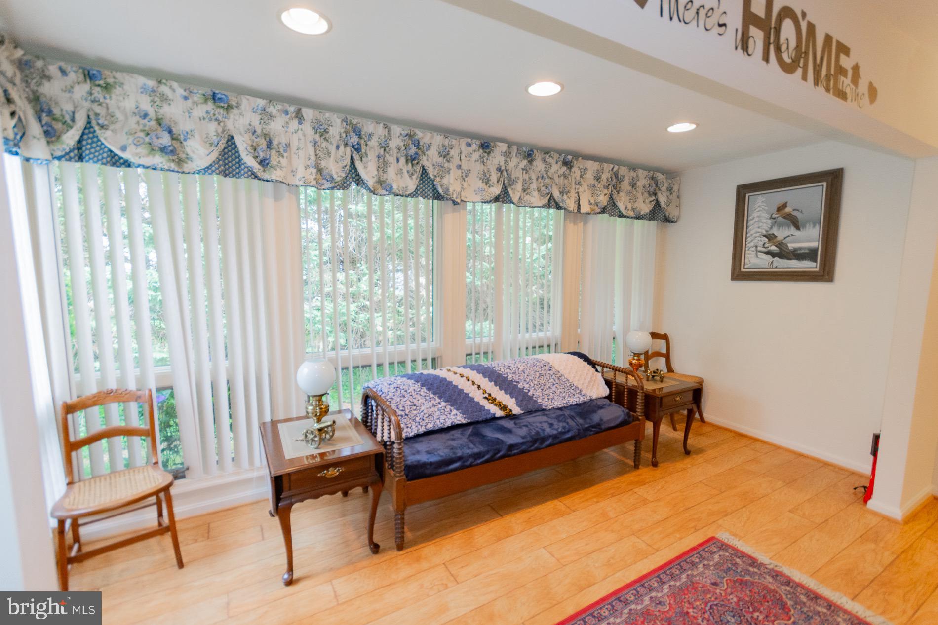 FOXCROFT MEADOWS - Residential