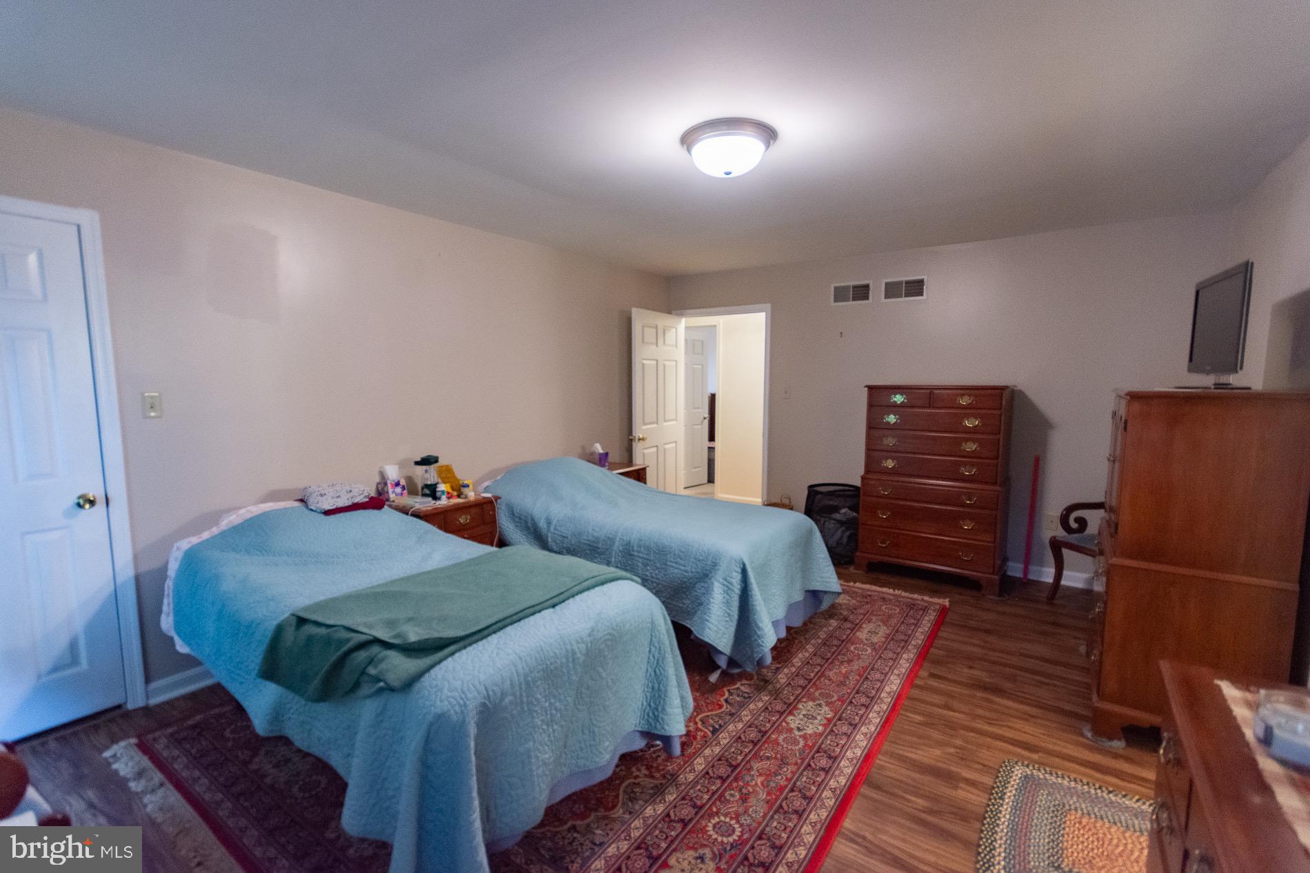 FOXCROFT MEADOWS - Residential