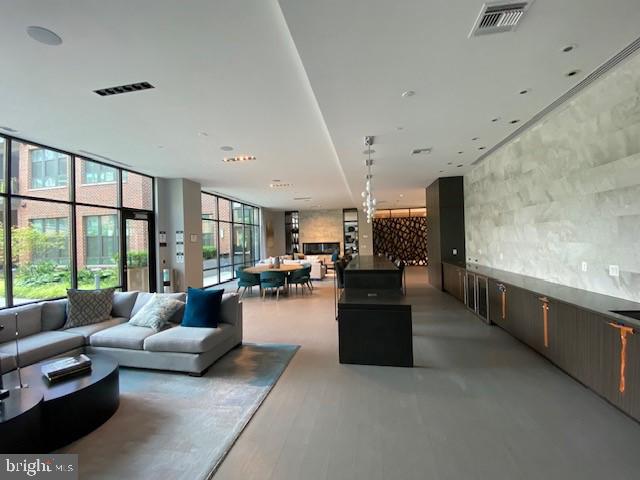 BEXLEY - Residential Lease