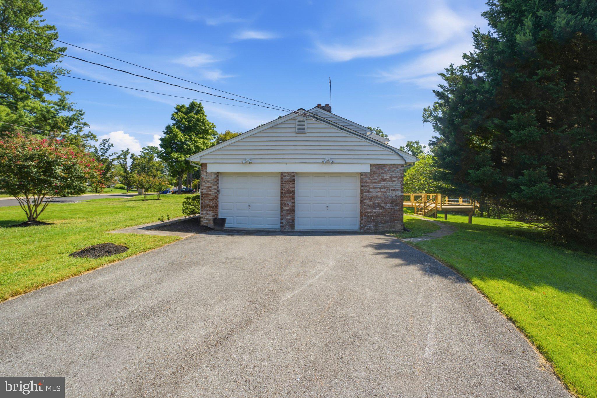 2400 E GATE DRIVE