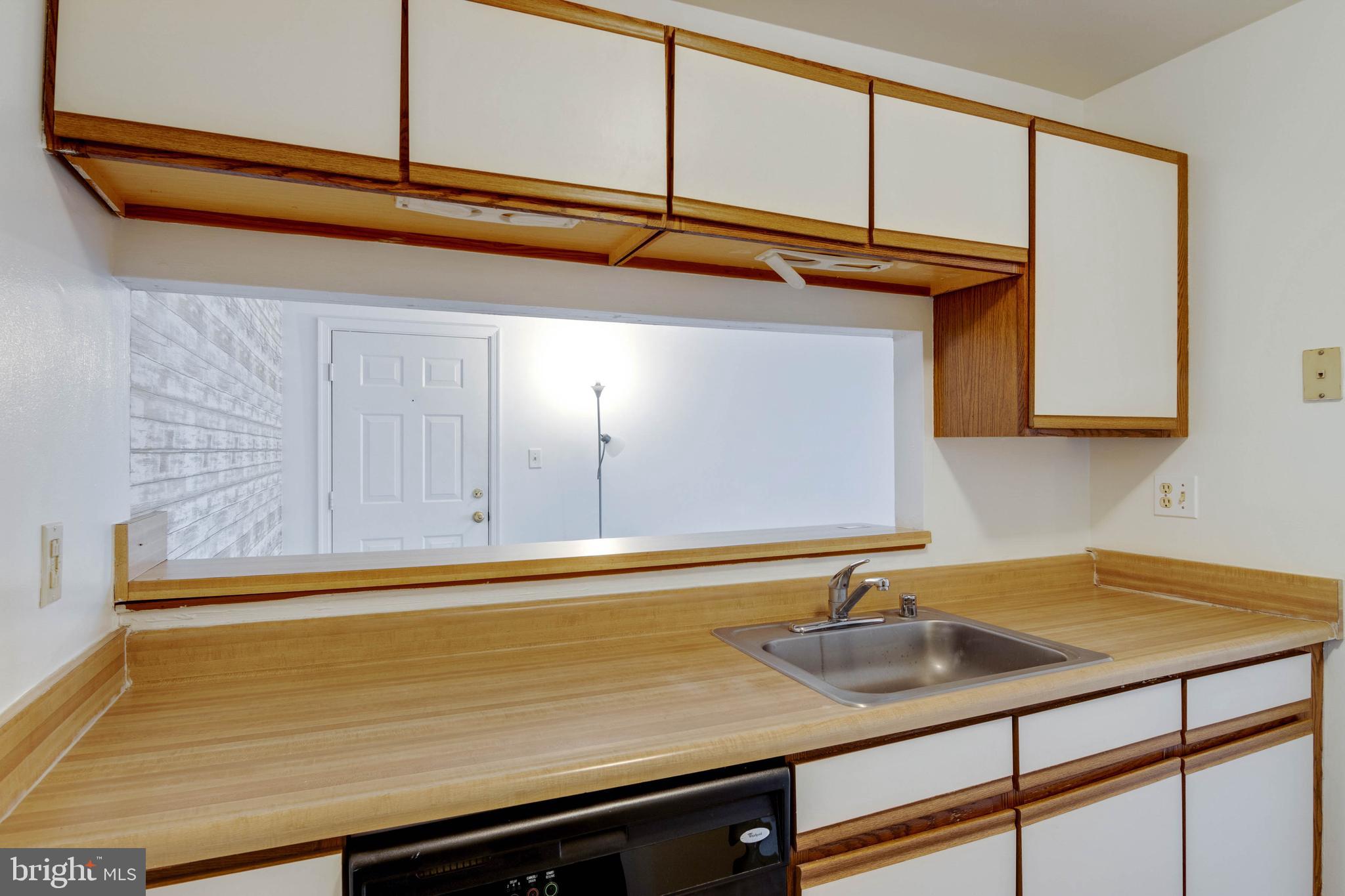 CROMWELL FOUNTAIN - Residential