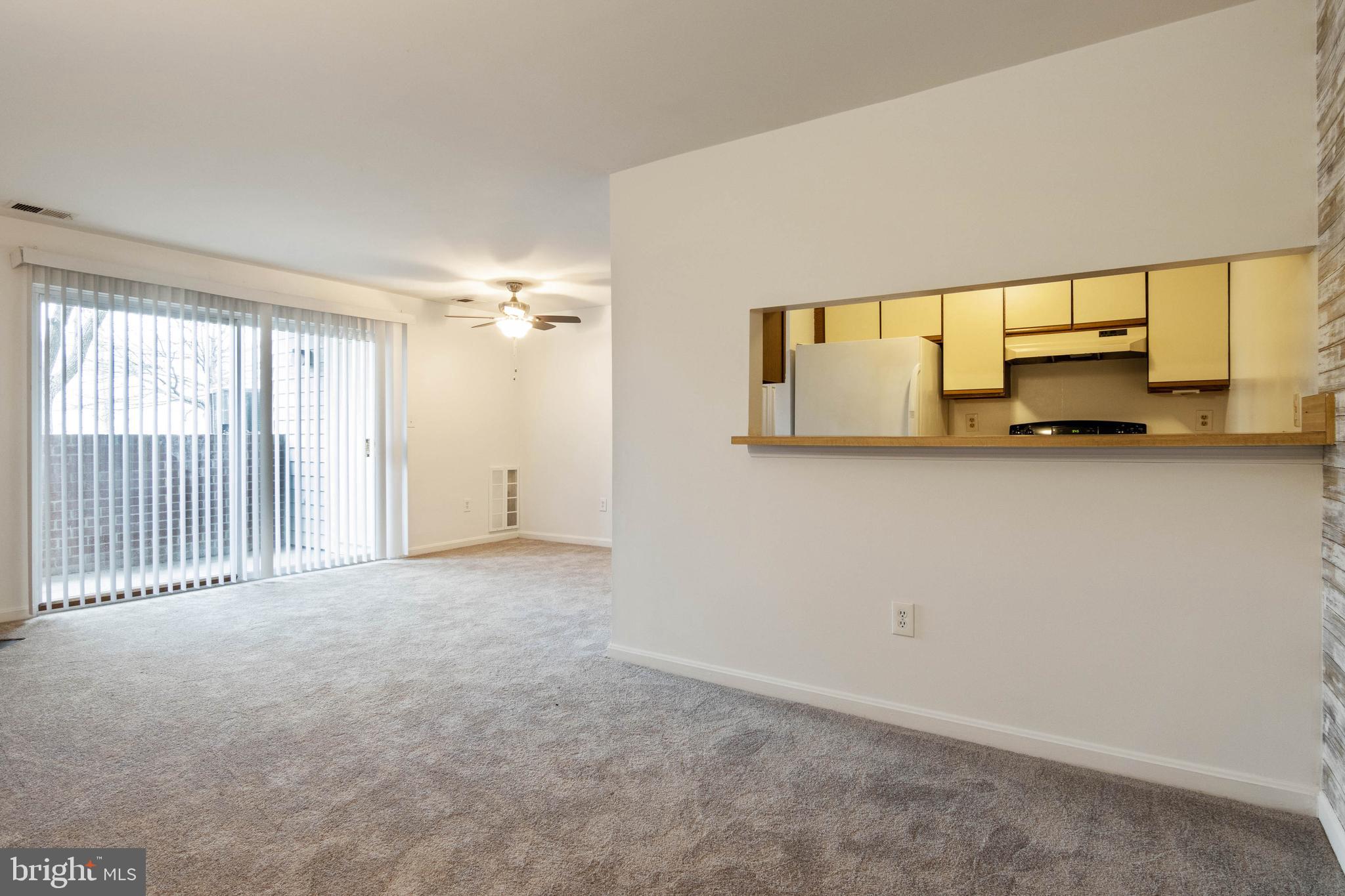 CROMWELL FOUNTAIN - Residential