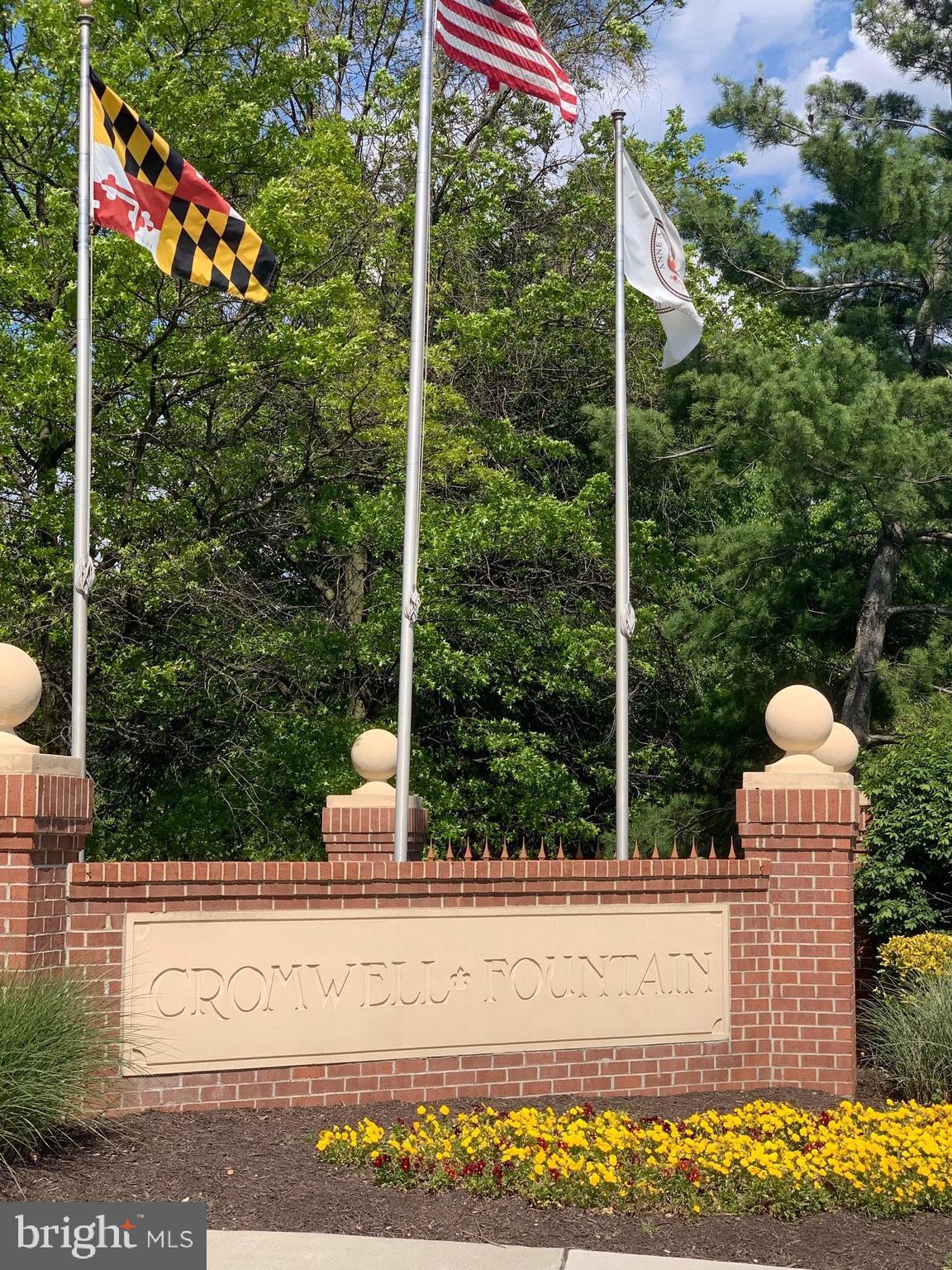 CROMWELL FOUNTAIN - Residential