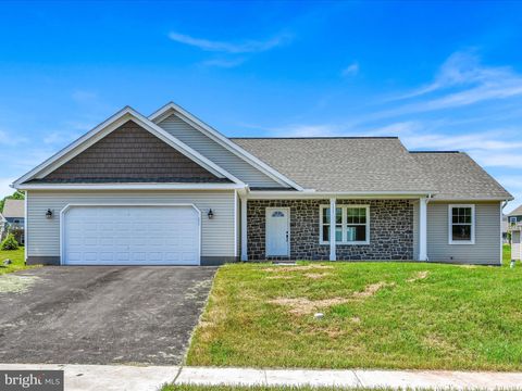 Photo of 1327 Harvest Drive, DENVER, PA 17517 (MLS # PALA2051550)