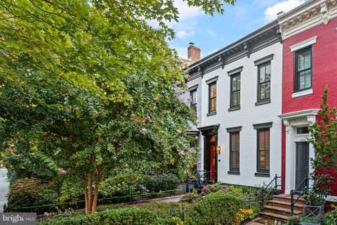 MLS: DCDC2280964