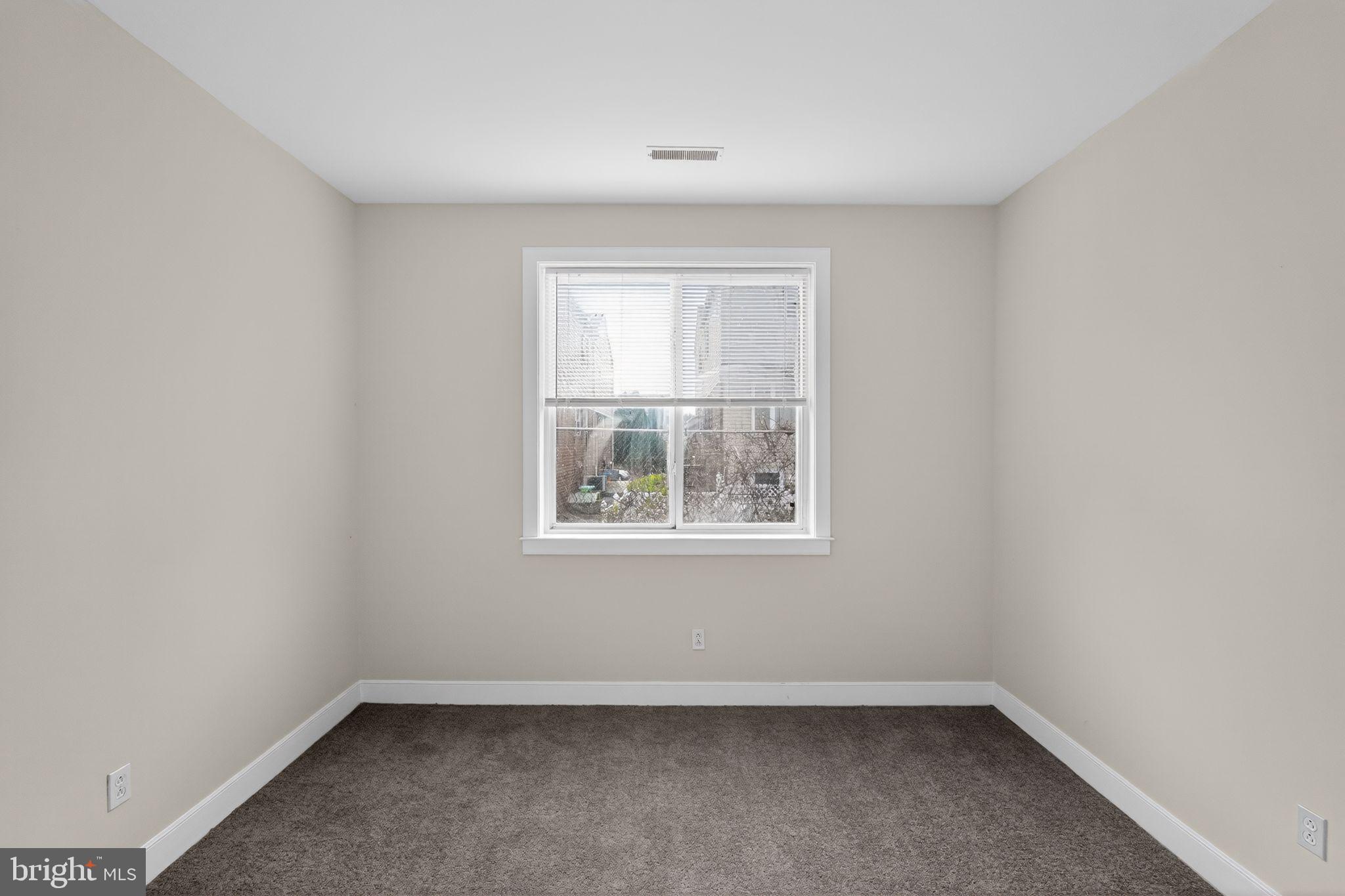 PHILADELPHIA (NORTHEAST) - Residential