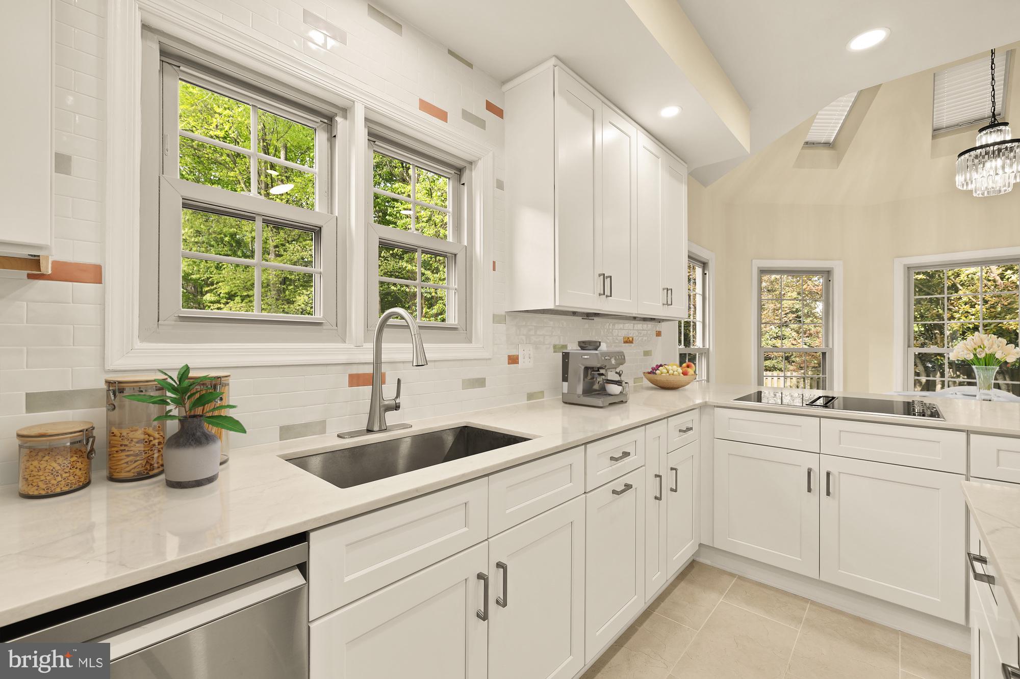 CROSSPOINTE - Residential