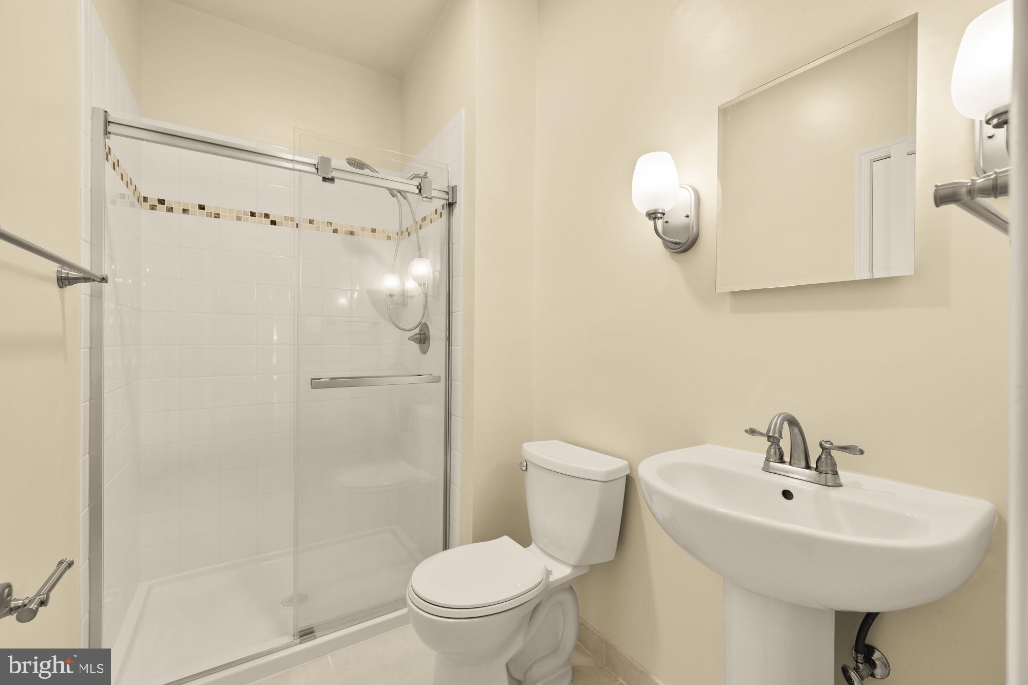 CROSSPOINTE - Residential