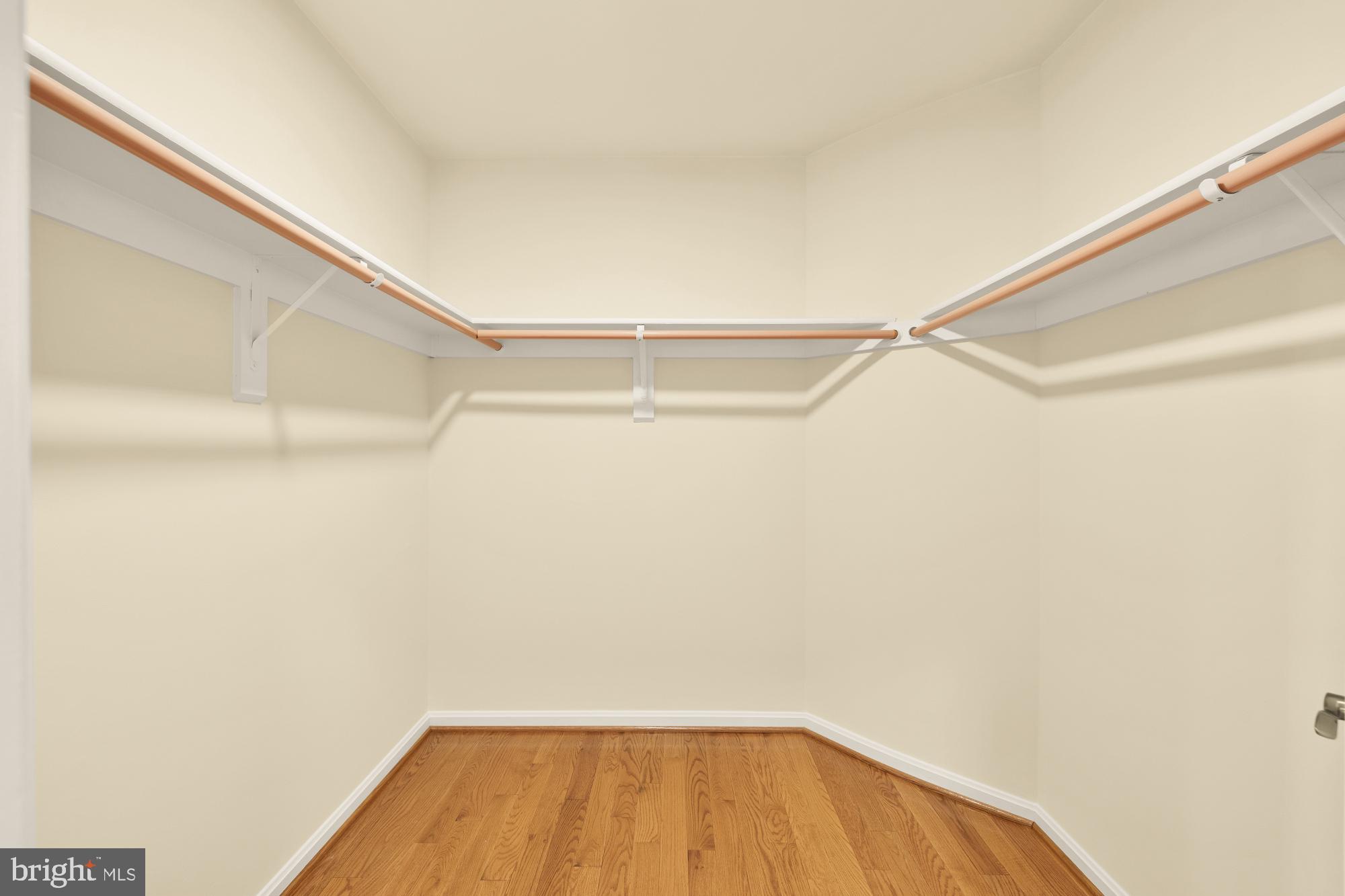 CROSSPOINTE - Residential