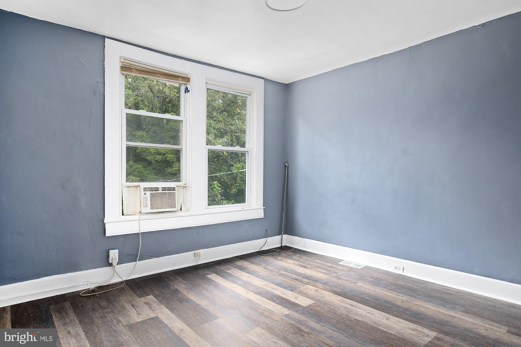 PARK CIRCLE - Residential