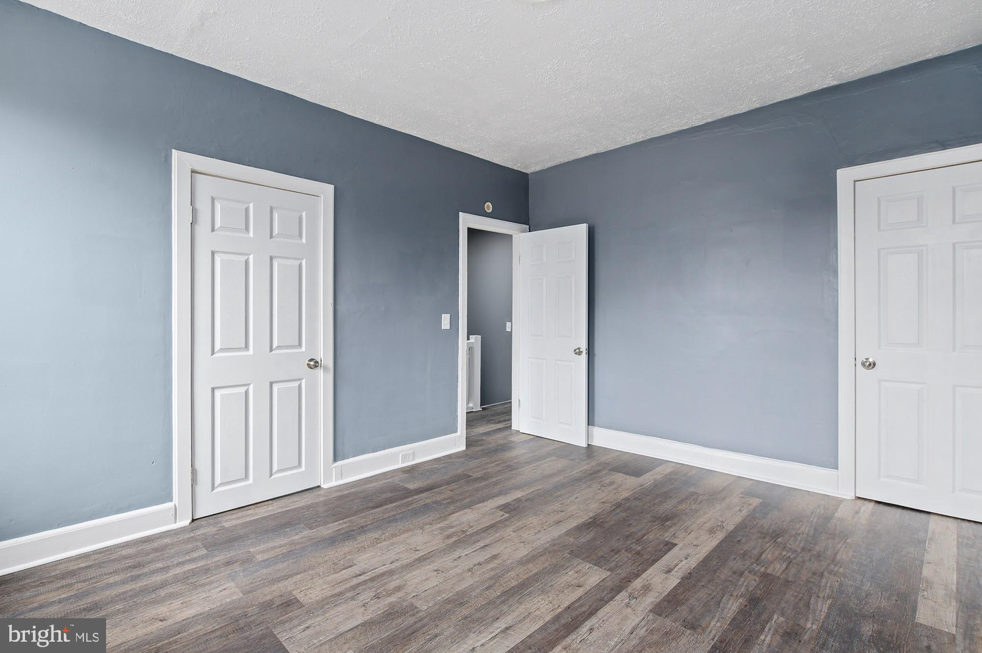 PARK CIRCLE - Residential