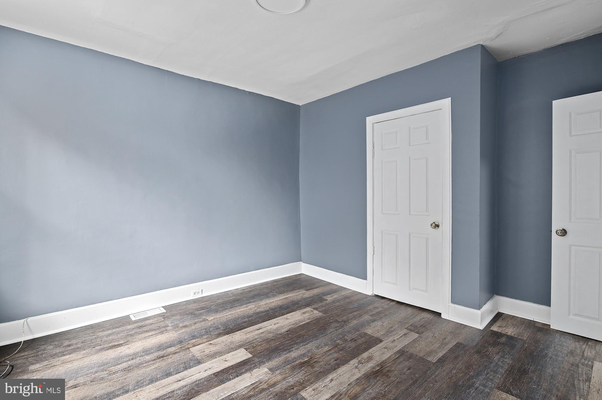 PARK CIRCLE - Residential