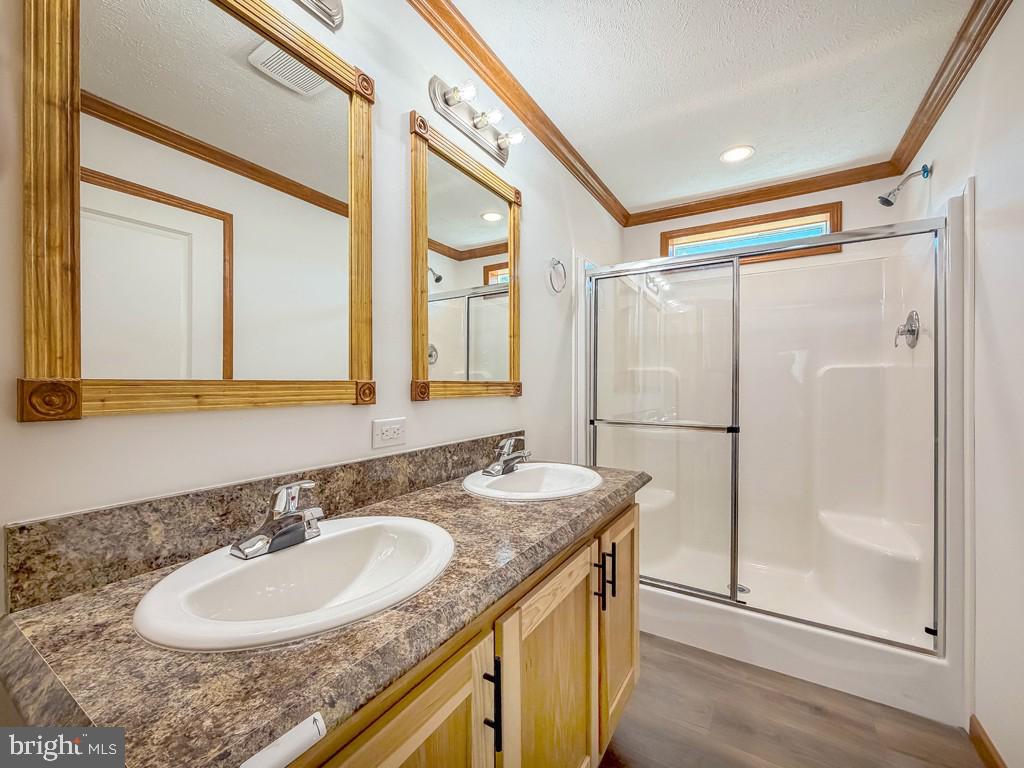 PENNWOOD CROSSING - Residential