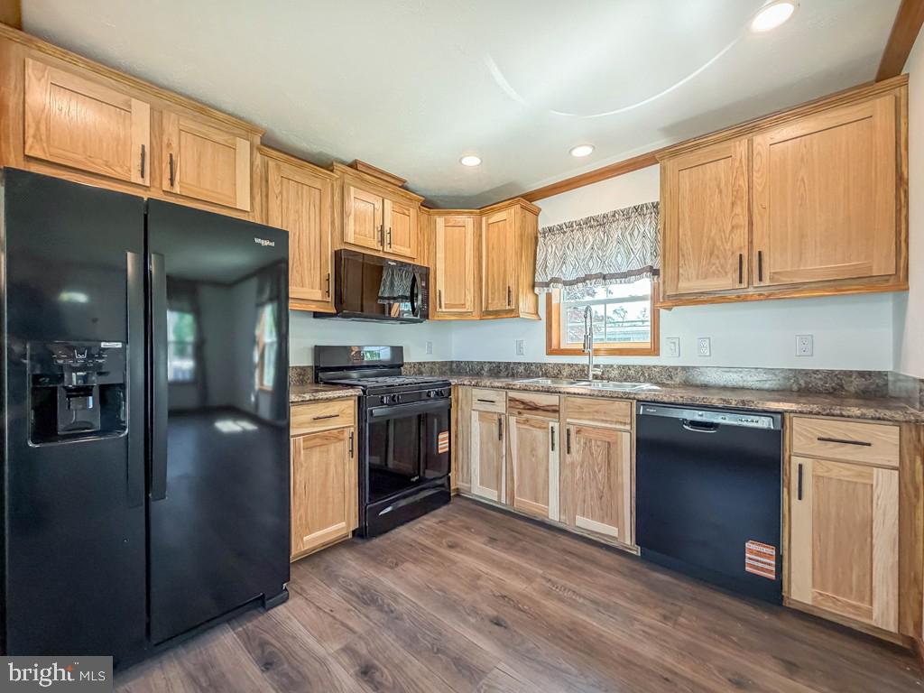 PENNWOOD CROSSING - Residential