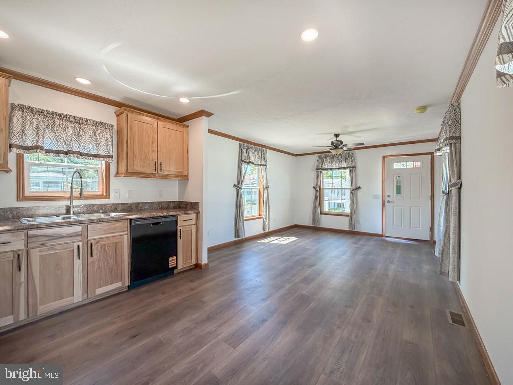PENNWOOD CROSSING - Residential