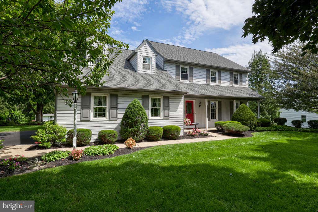 Photo of 1307 Stevens Street, MANHEIM, PA 17545 (MLS # PALA2093464)