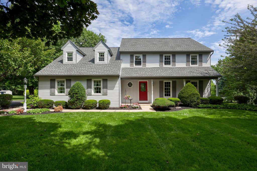 Photo of 1307 Stevens Street, MANHEIM, PA 17545 (MLS # PALA2093464)