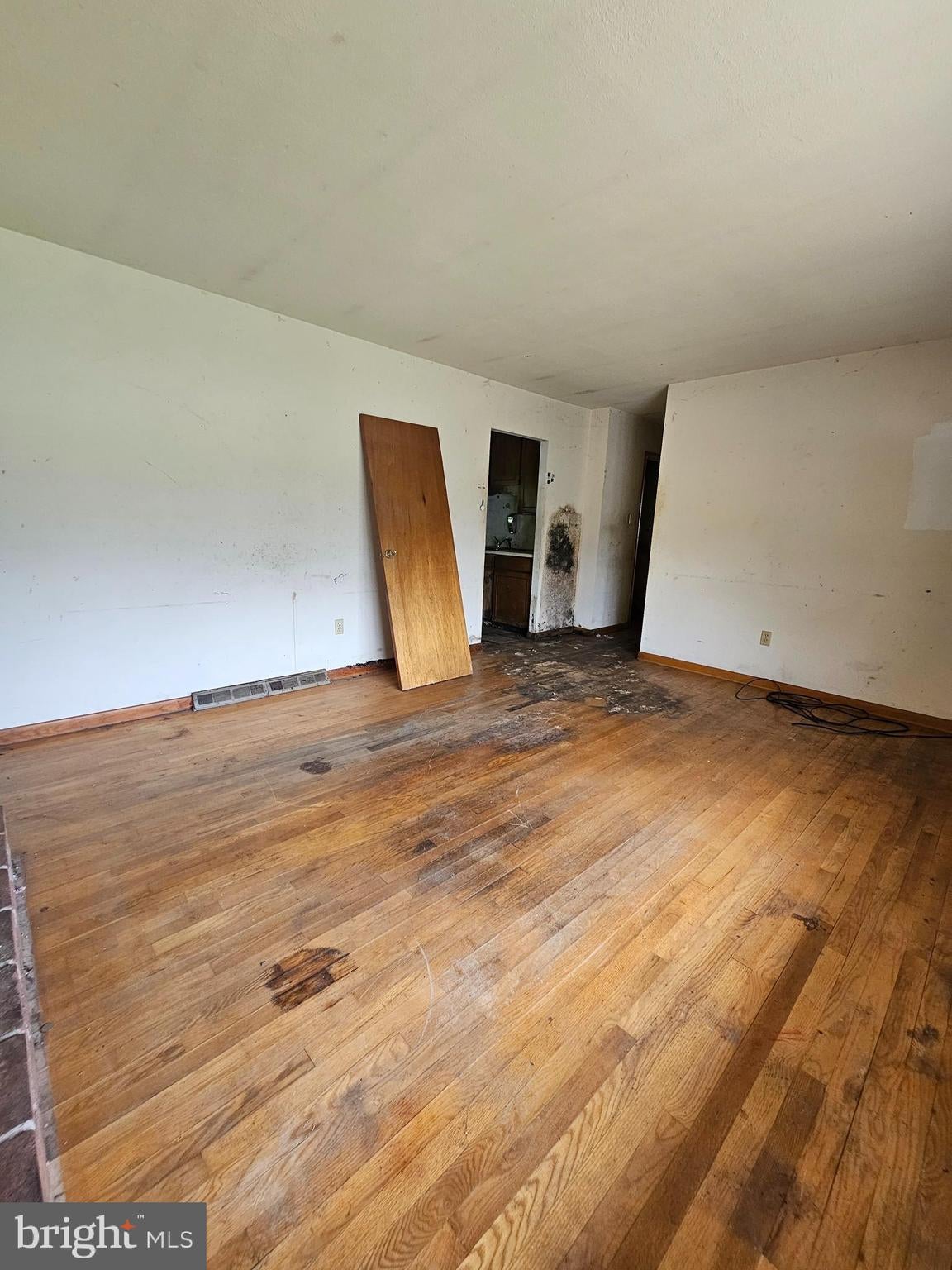 17518 GREEN MEADOW LANE