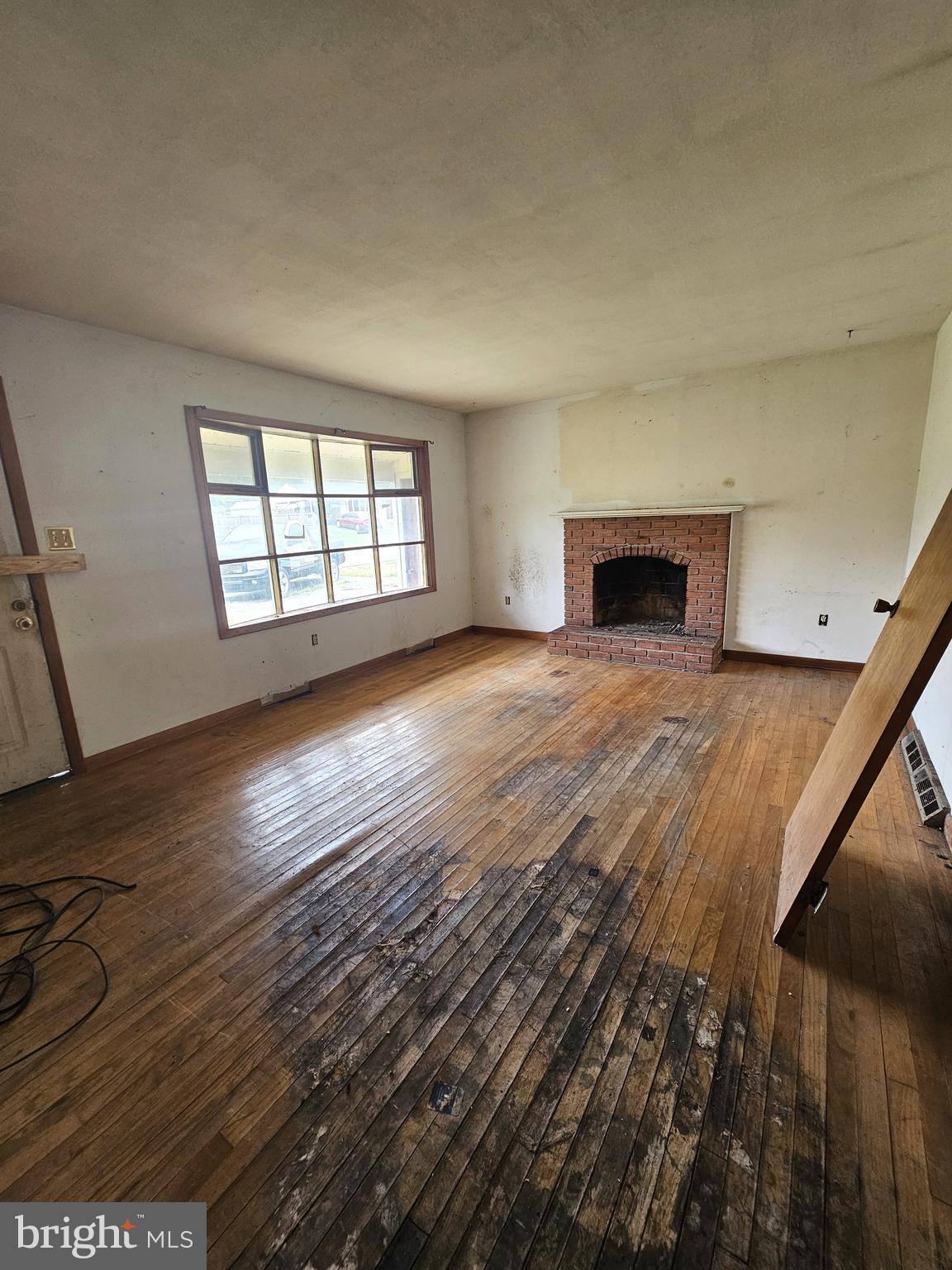 17518 GREEN MEADOW LANE