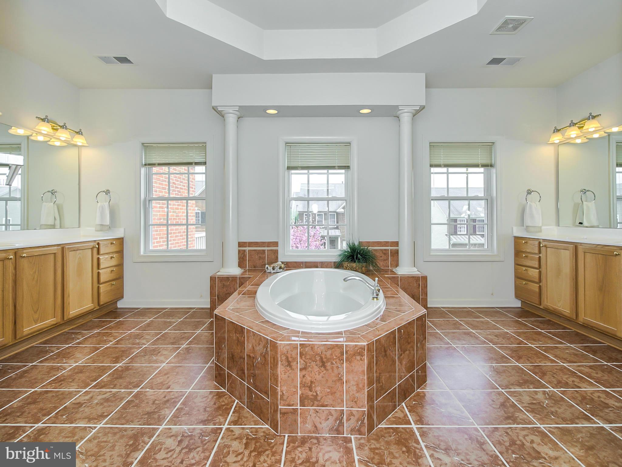 VILLAGES OF URBANA - Residential Lease