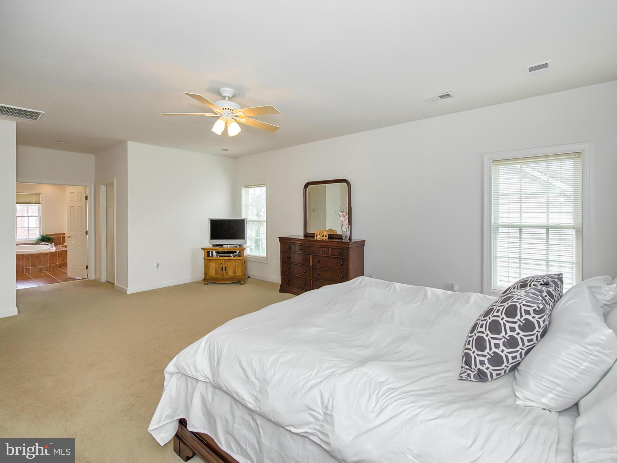 VILLAGES OF URBANA - Residential Lease