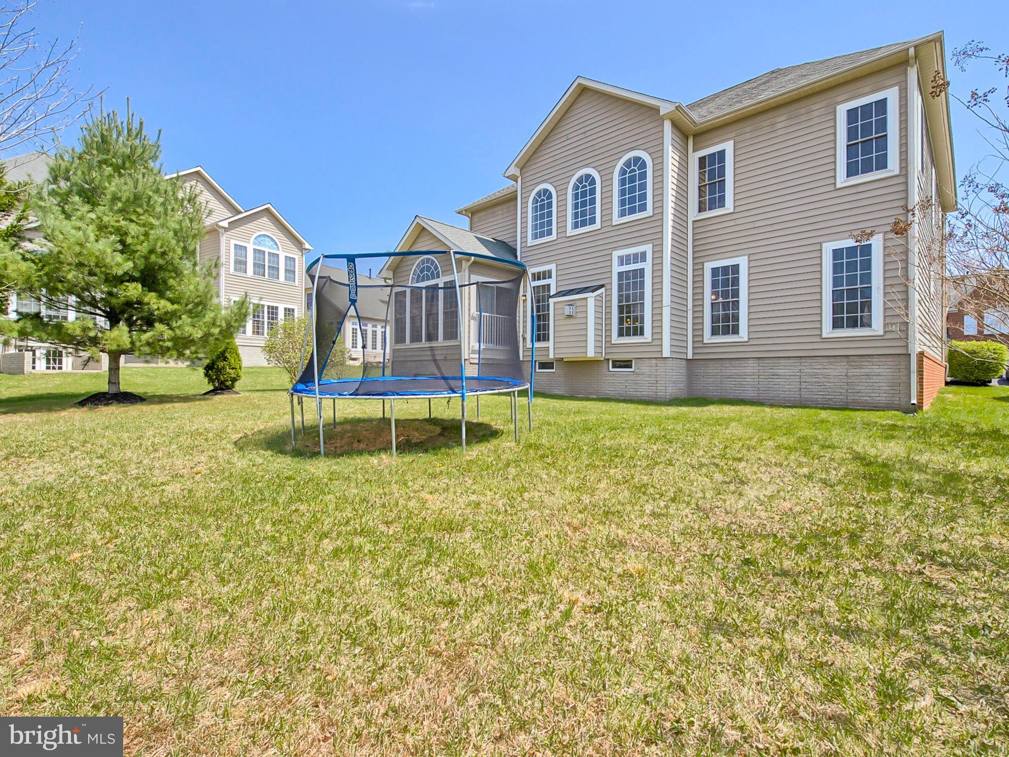 VILLAGES OF URBANA - Residential Lease