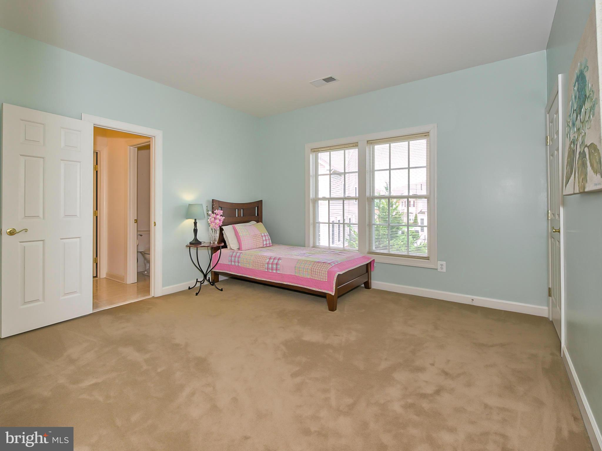 VILLAGES OF URBANA - Residential Lease