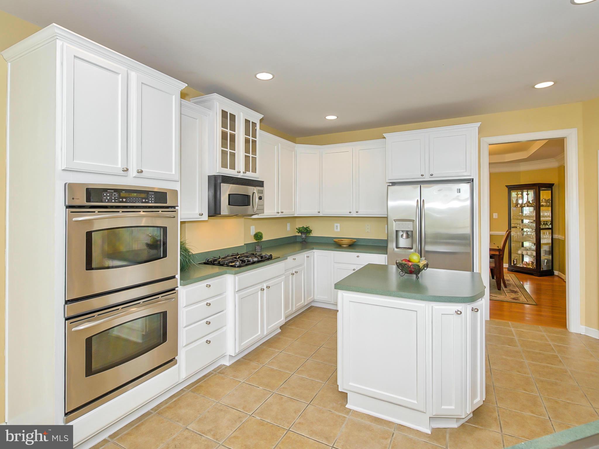 VILLAGES OF URBANA - Residential Lease