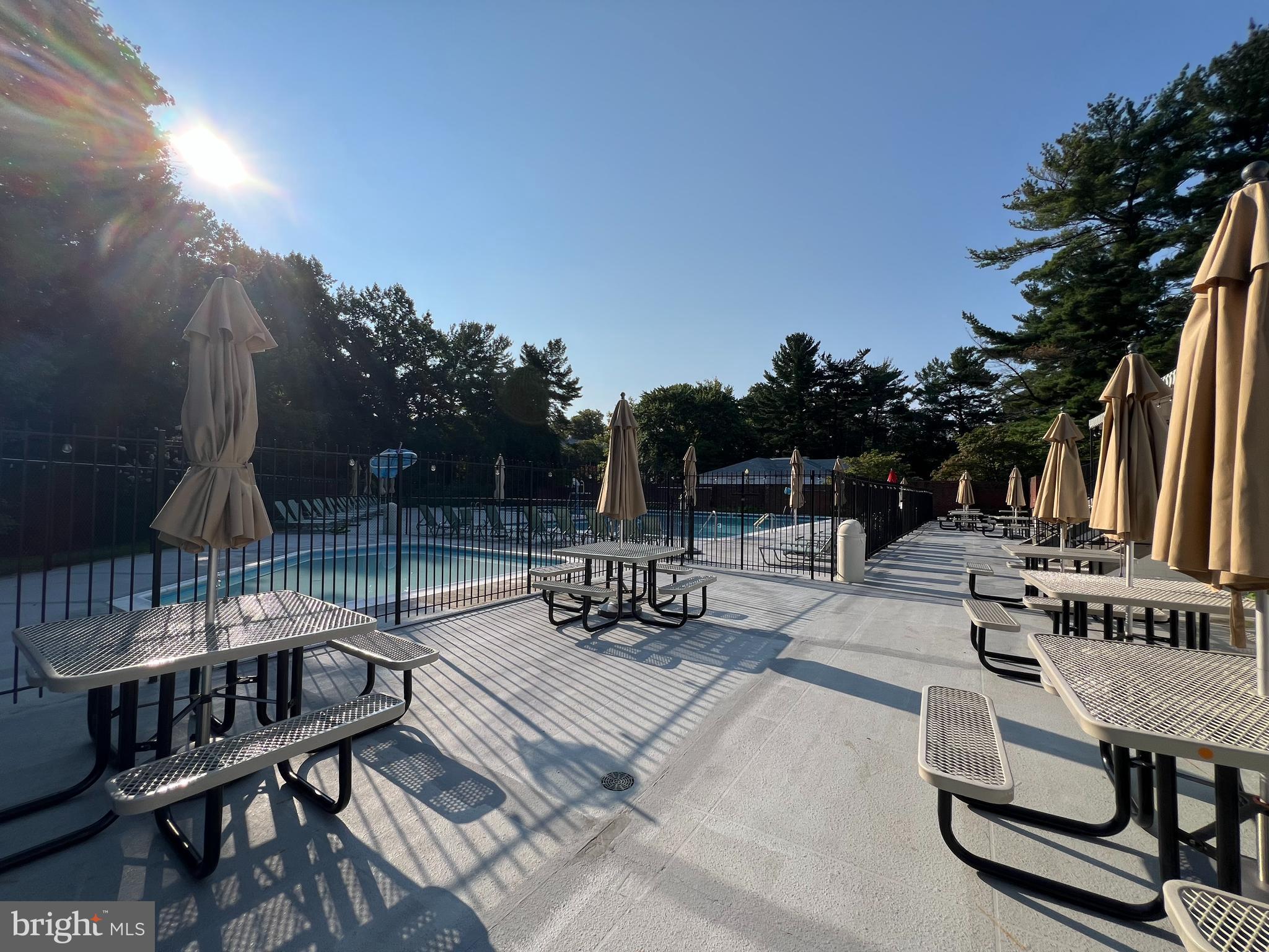 THE COLONIES - Residential Lease