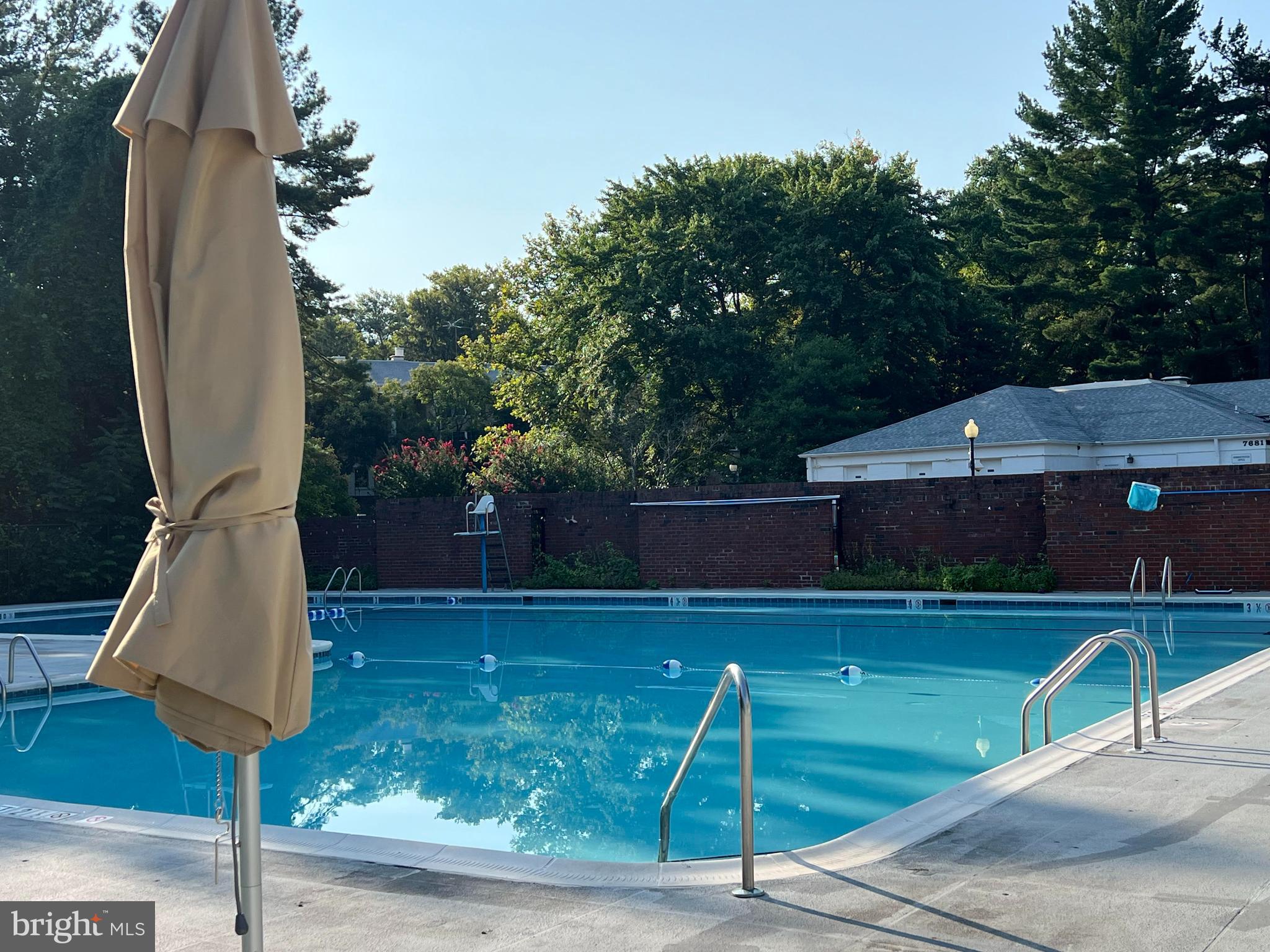 THE COLONIES - Residential Lease