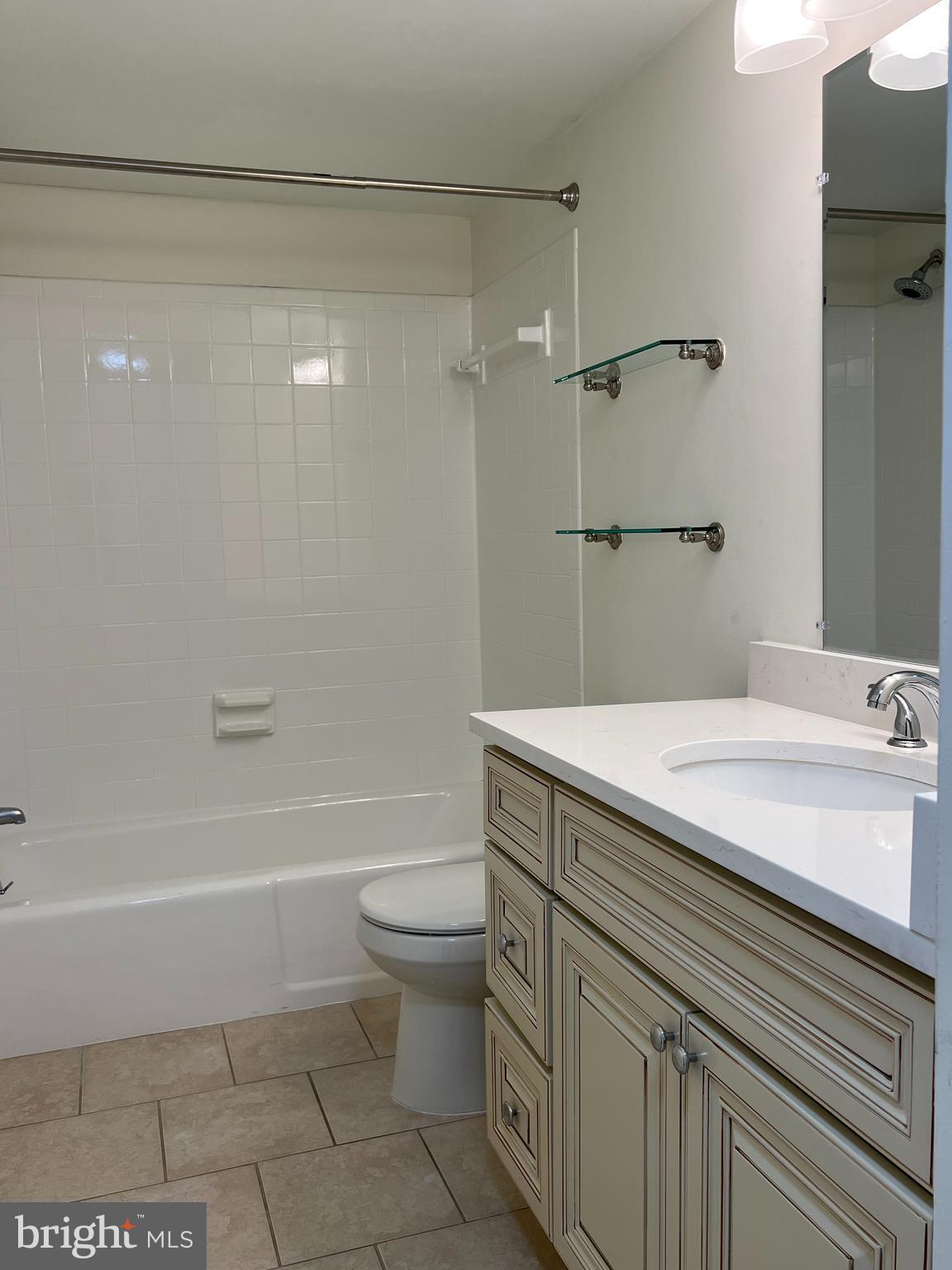 THE COLONIES - Residential Lease