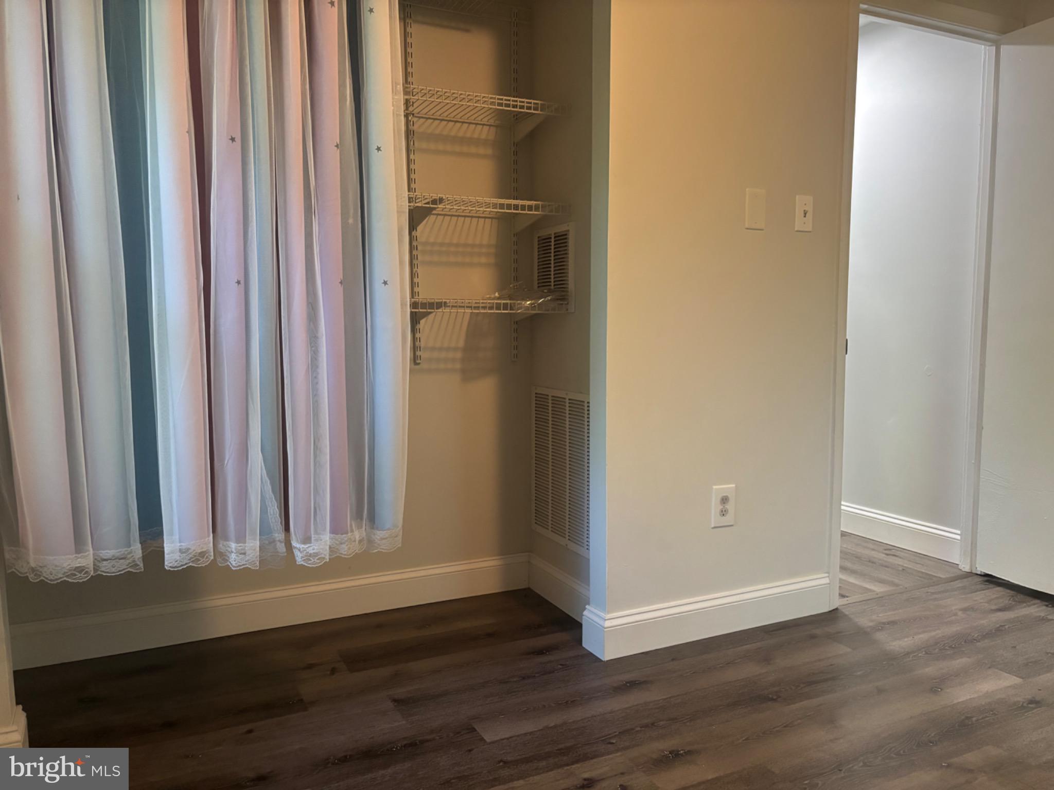 LAND O LAKES - Residential Lease