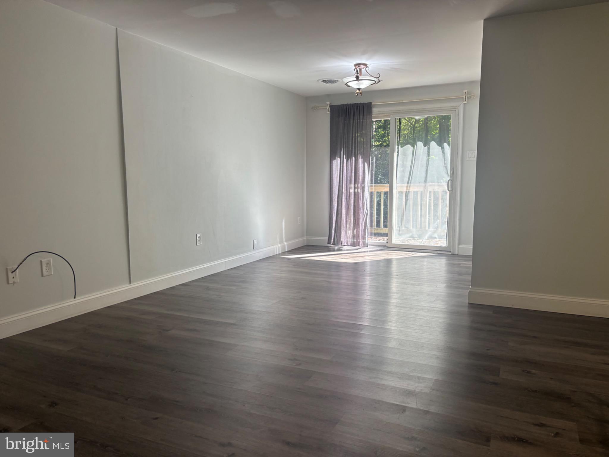 LAND O LAKES - Residential Lease