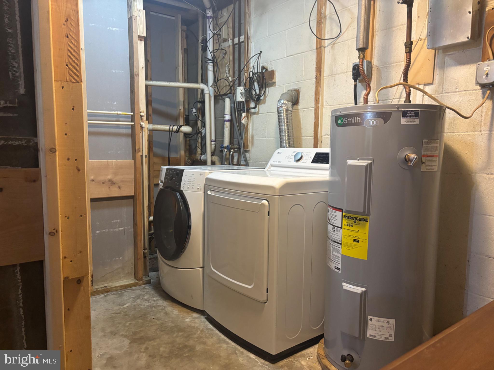 LAND O LAKES - Residential Lease