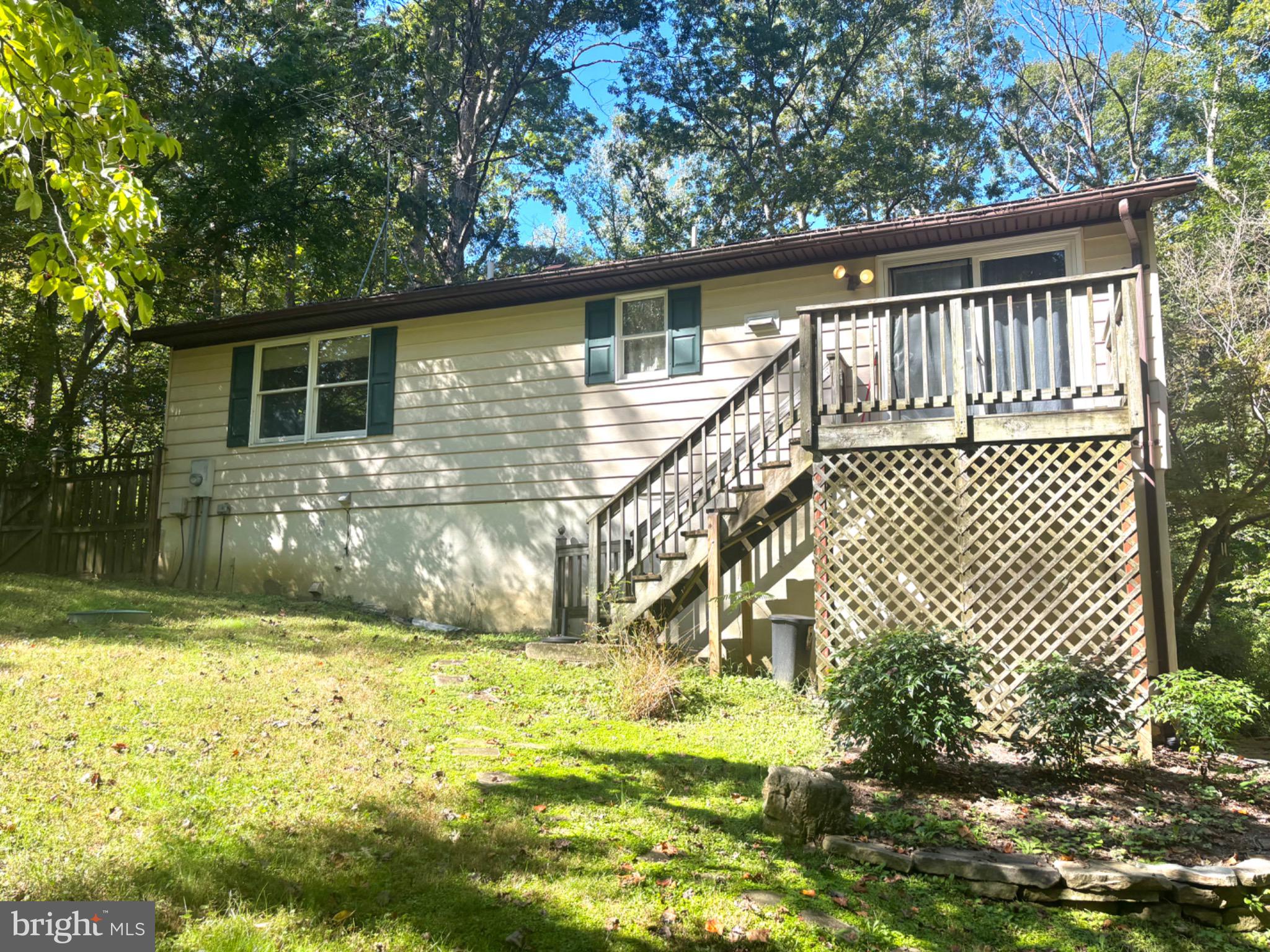 LAND O LAKES - Residential Lease