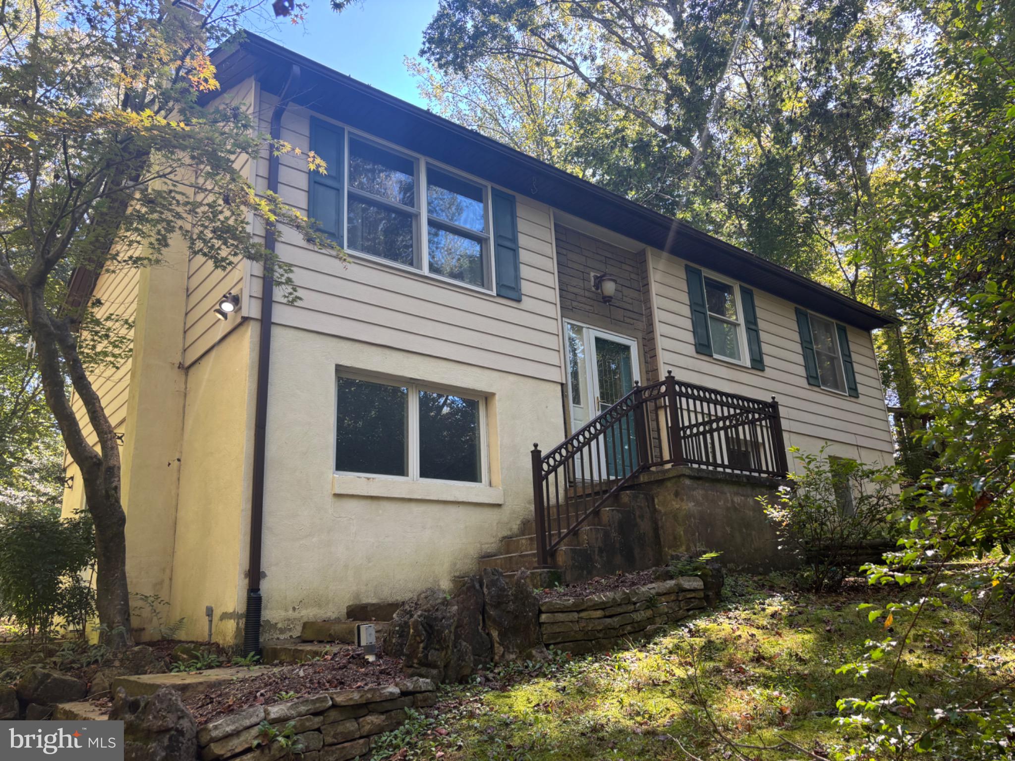 LAND O LAKES - Residential Lease