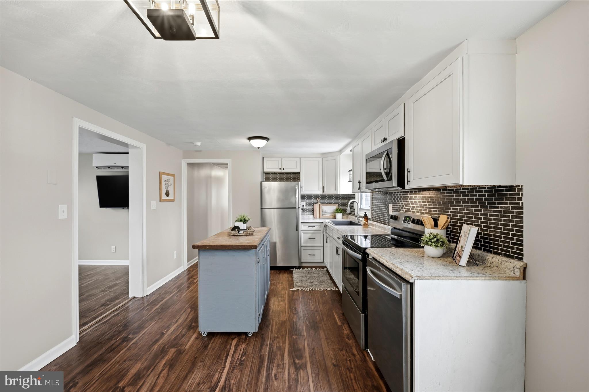 HAPPY CREEK - Residential