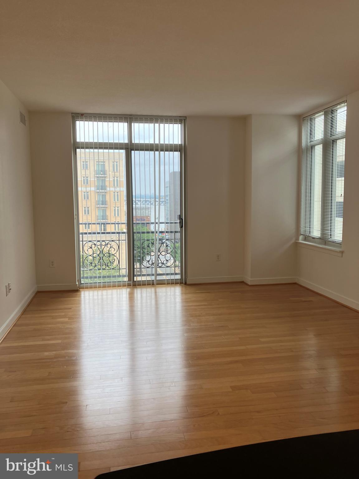 ONE NATIONAL HARBOR CONDOMINIUM - Residential