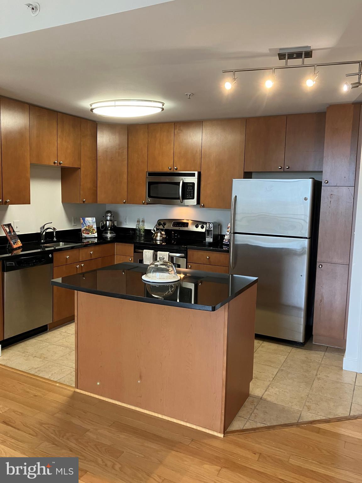 ONE NATIONAL HARBOR CONDOMINIUM - Residential