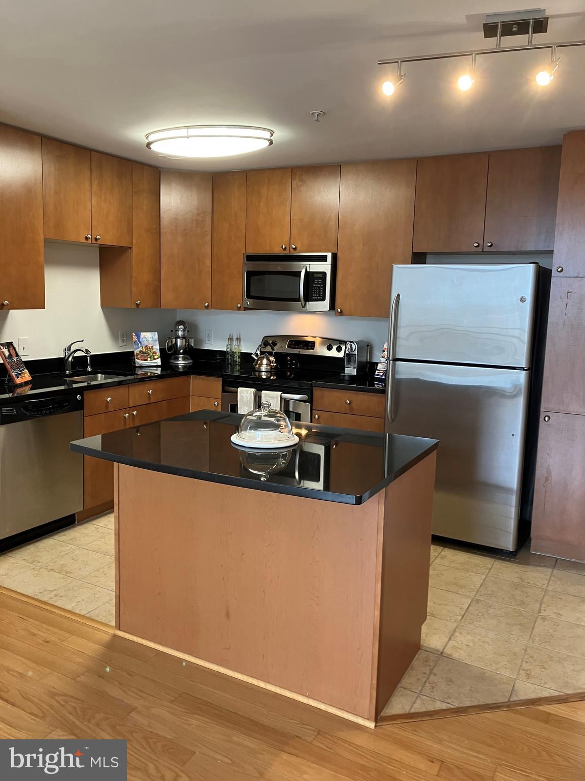 ONE NATIONAL HARBOR CONDOMINIUM - Residential